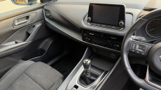 Nissan Qashqai 1.3 DiG-T MH Acenta Premium 5dr Petrol Hatchback